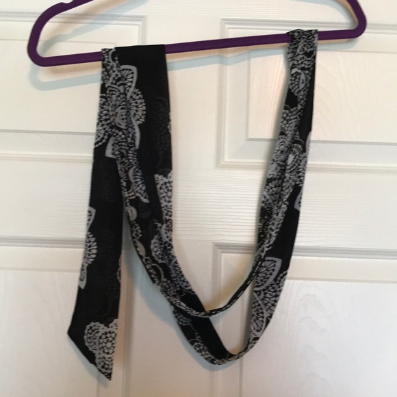 ELLE flowy dress with flutter sleeves 1x - Picture 6 of 10